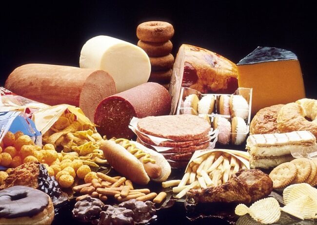 Chất béo bão hòa là tác nhân gây giảm số lượng tinh trùng.