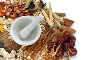 Chữa xuất tinh sớm bằng Đông y: Hiệu quả và an toàn