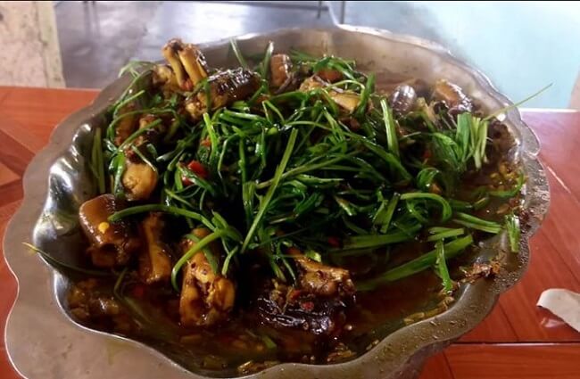 Món lá hẹ xào lươn giúp kéo dài "cuộc yêu"