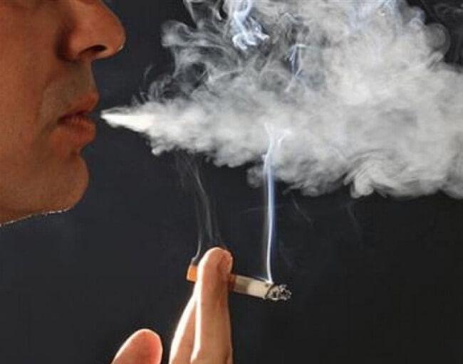 Nam giới nghiện thuốc lá có số lượng tinh trùng ít hơn 23% so với những người bình thường