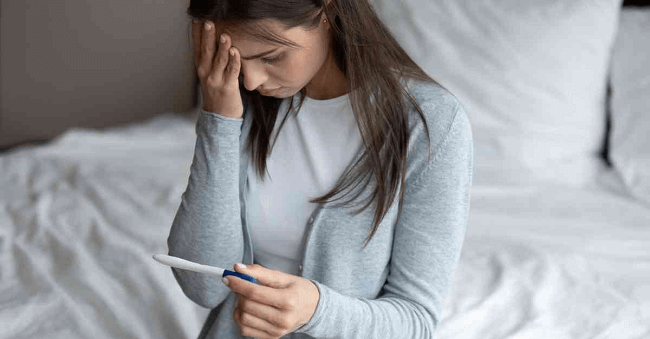 Phụ nữ lớn tuổi hay những người thất bại khi thực hiện IVF nhiều lần nên sử dụng keo dán phôi 