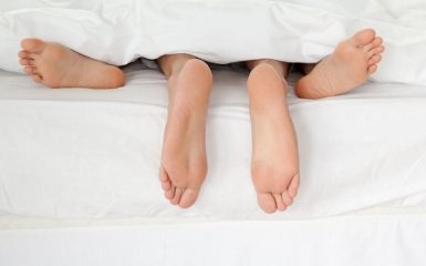 Giải đáp - Tần suất quan hệ vợ chồng bao nhiêu là tốt?