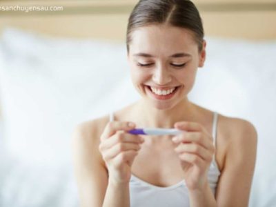 Đợi ít nhất 2 tuần sau khi tiêm thuốc rụng trứng mới dùng que thử thai